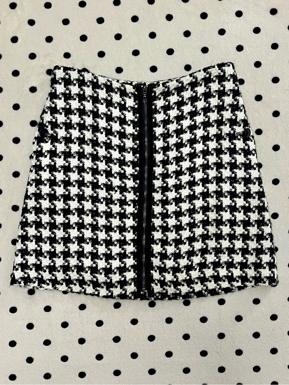 Anthropologie Evira Houndstooth Shine Mini Skirt Size 6